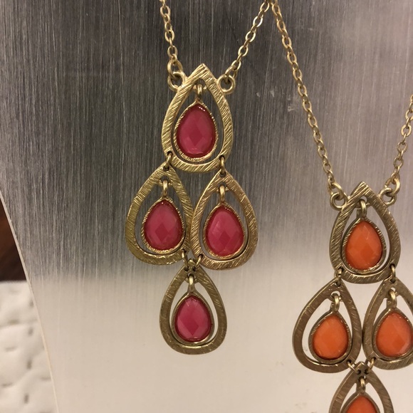 Fuchsia or Orange Swinging Petals Necklace-Boutique - Picture 3 of 4